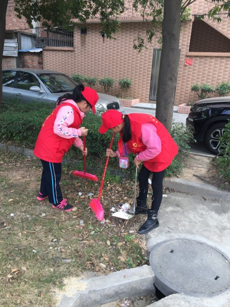 虎门南苑小学志愿者服务分站开展志愿者进社区活动